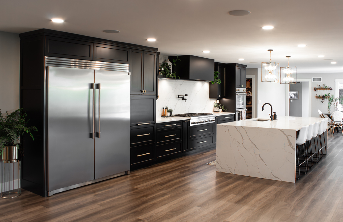 The Bold Modern Kitchen — photo 13