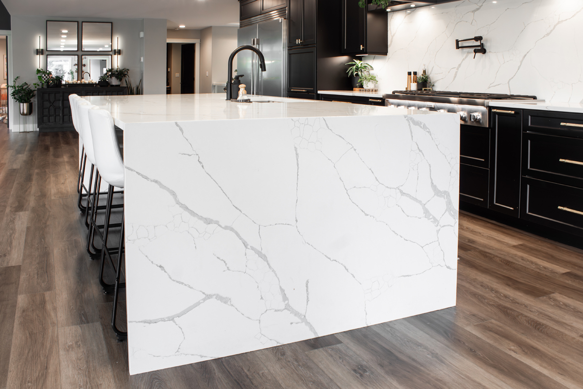 The Bold Modern Kitchen — photo 26
