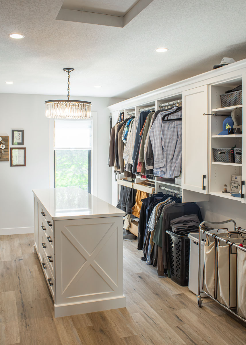 Modern Farmhouse Primary Suite — photo 4