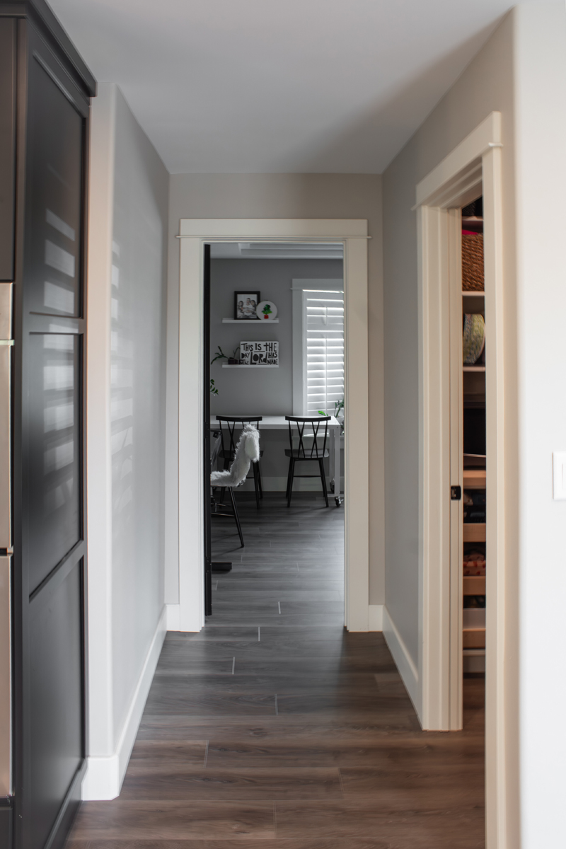 The Bold Modern Kitchen — photo 20