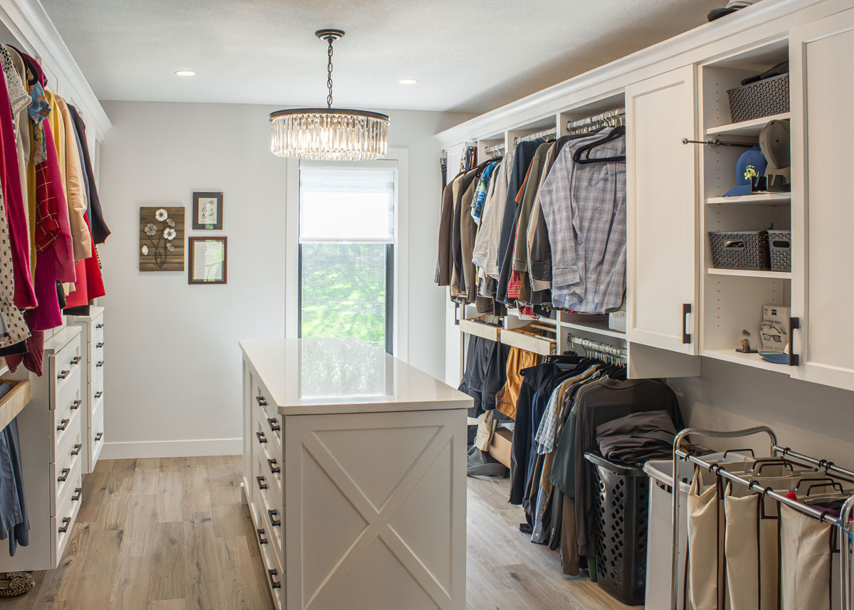 Modern Farmhouse Primary Suite — photo 5
