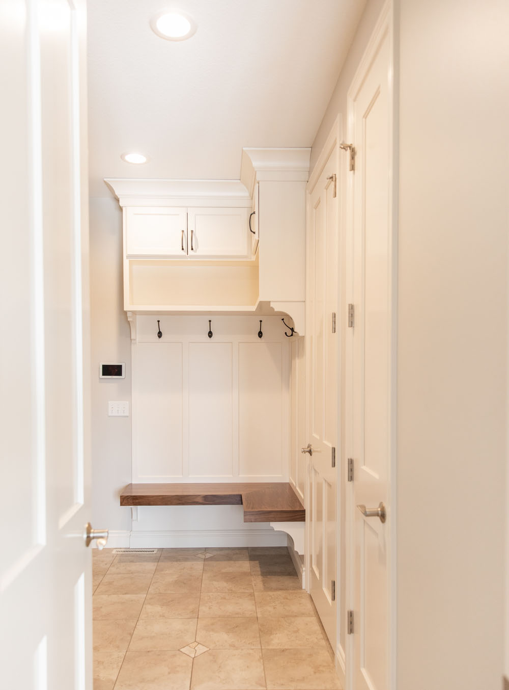 Bagameri Main Floor & Primary Suite — photo 5